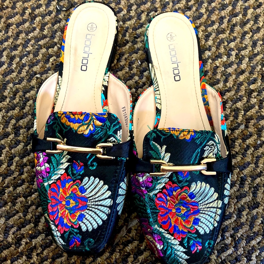 Flowered mule